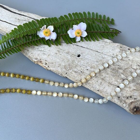 BANANA REPUBIC OMBRE STYLE BEAD NECKLACE. - Picture 4 of 6